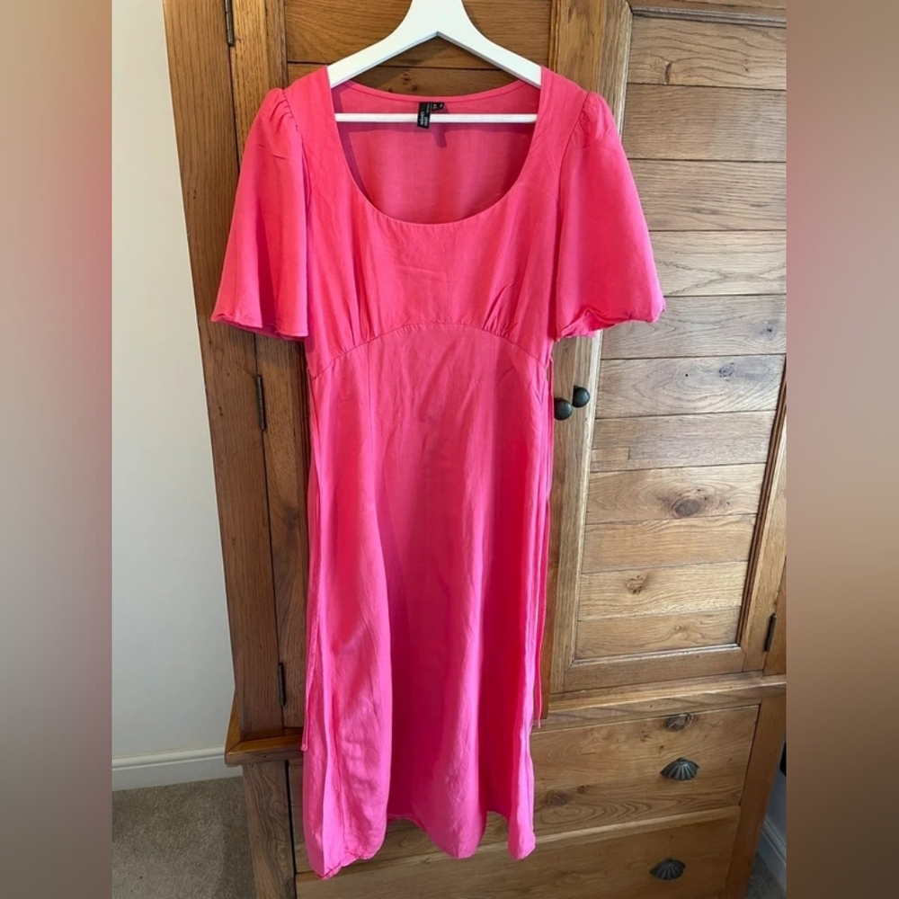 Women's Pink Scoop Neck Midi Dress